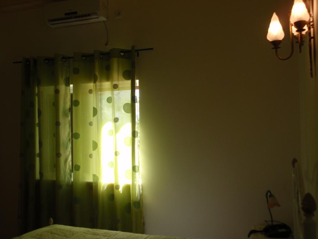 "O Viajante" Low Cost Hotel Estremoz Zimmer foto