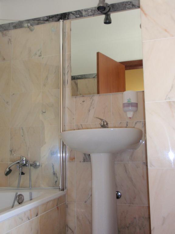 "O Viajante" Low Cost Hotel Estremoz Zimmer foto